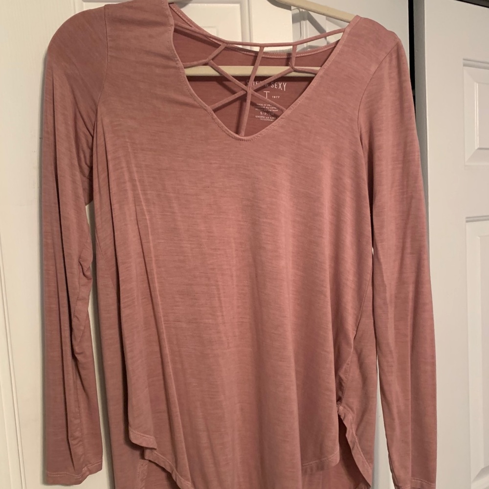 American Eagle mauve basic basic t
